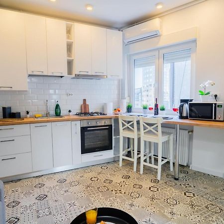 One Bedroom Flat In Bucharest'S Historic District Zewnętrze zdjęcie