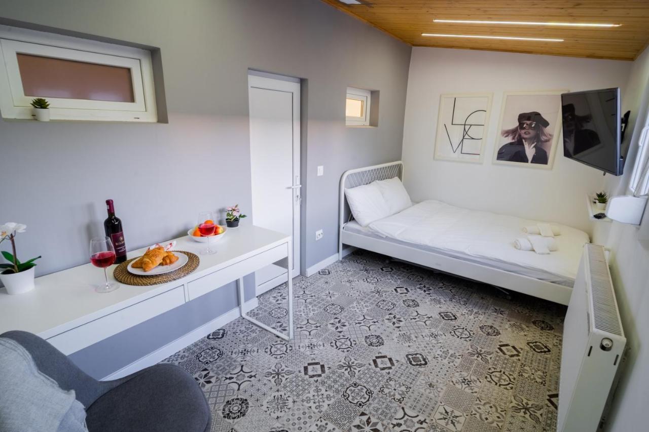 One Bedroom Flat In Bucharest'S Historic District Zewnętrze zdjęcie