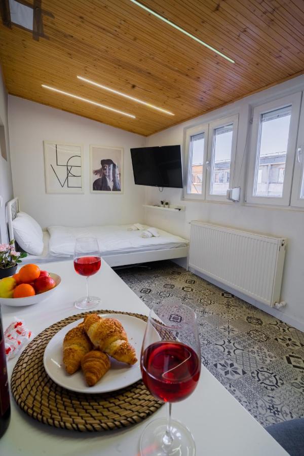 One Bedroom Flat In Bucharest'S Historic District Zewnętrze zdjęcie